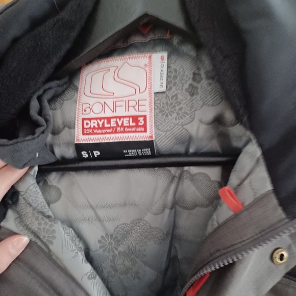 Ski jacket - Picture 2 of 2